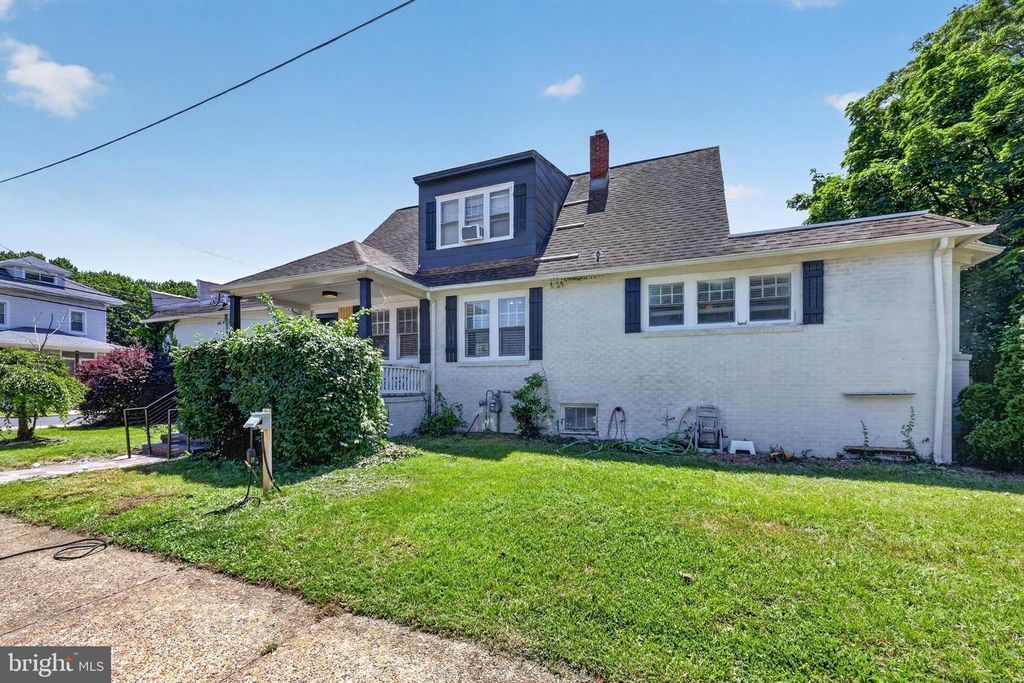 204 E MAIN ST, Penns Grove, NJ 08069