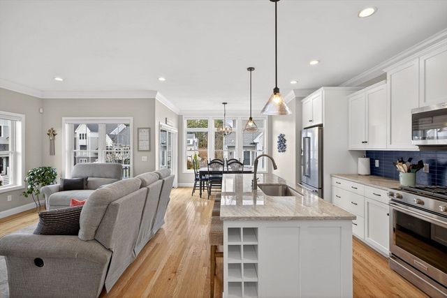 2 Hornbeam, Plymouth, MA 02360