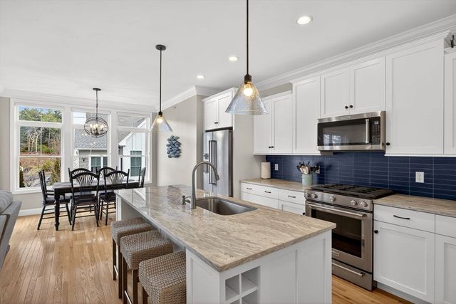 2 Hornbeam, Plymouth, MA 02360