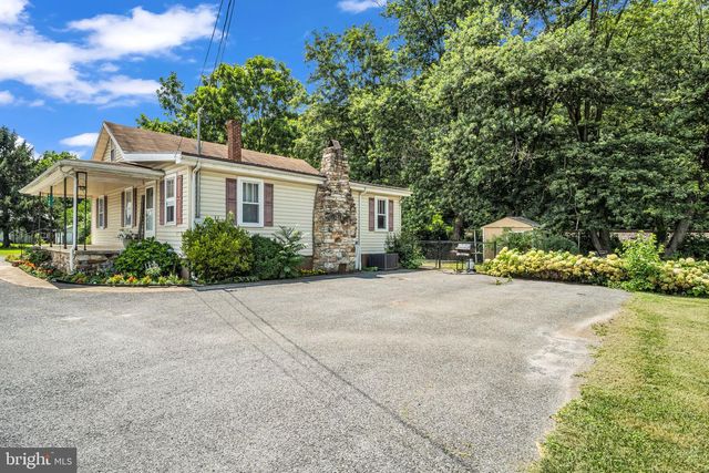 9145 PINEVILLE ROAD, Shippensburg, PA 17257