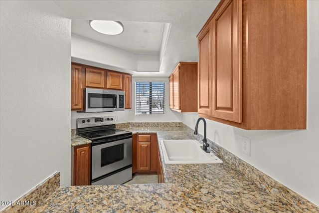 935 N GRANITE REEF Road 102, Scottsdale, AZ 85257