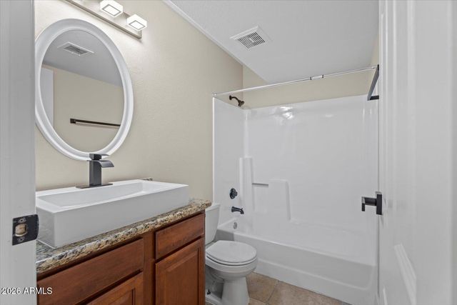 935 N GRANITE REEF Road 102, Scottsdale, AZ 85257