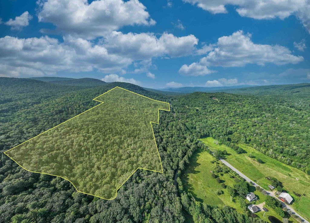 613 Mayhew Tpke # 227-024, Plymouth, NH 03264