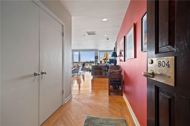 146 N Bellefield Ave 804, Oakland, PA 15213