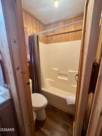 2950 Grassy Branch Loop, Sevierville, TN 37876