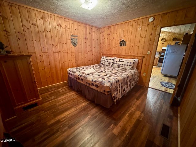 2950 Grassy Branch Loop, Sevierville, TN 37876