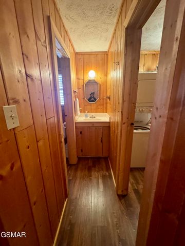 2950 Grassy Branch Loop, Sevierville, TN 37876