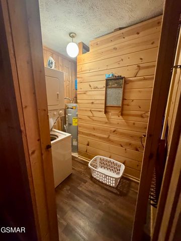 2950 Grassy Branch Loop, Sevierville, TN 37876