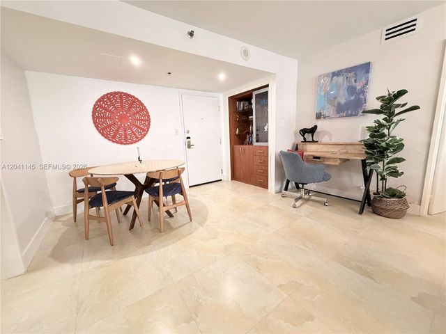 5225 Collins Ave 914, Miami Beach, FL 33140