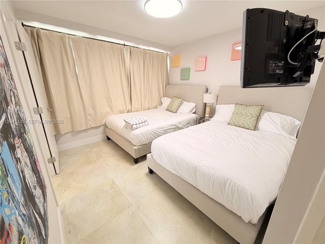 5225 Collins Ave 914, Miami Beach, FL 33140