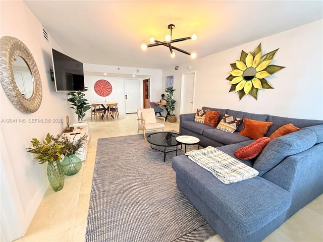 5225 Collins Ave 914, Miami Beach, FL 33140