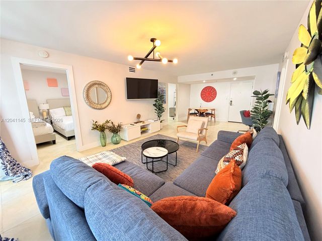 5225 Collins Ave 914, Miami Beach, FL 33140