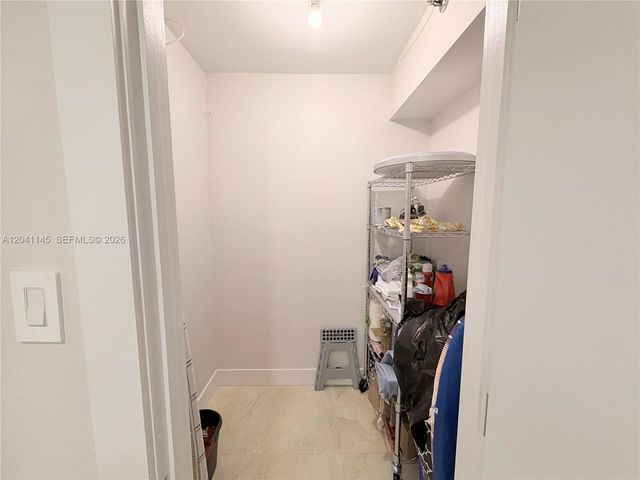 5225 Collins Ave 914, Miami Beach, FL 33140