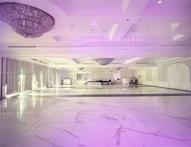5225 Collins Ave 914, Miami Beach, FL 33140