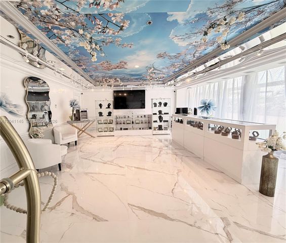 5225 Collins Ave 914, Miami Beach, FL 33140
