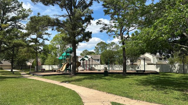 15731 Lakedale Drive, Houston, TX 77095