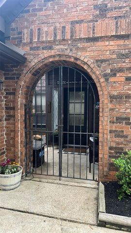 15731 Lakedale Drive, Houston, TX 77095