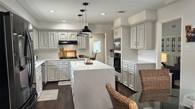 15731 Lakedale Drive, Houston, TX 77095