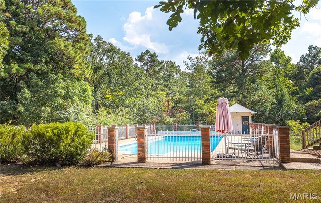 7918 Bradford Pear Ln., Patton, MO 63662