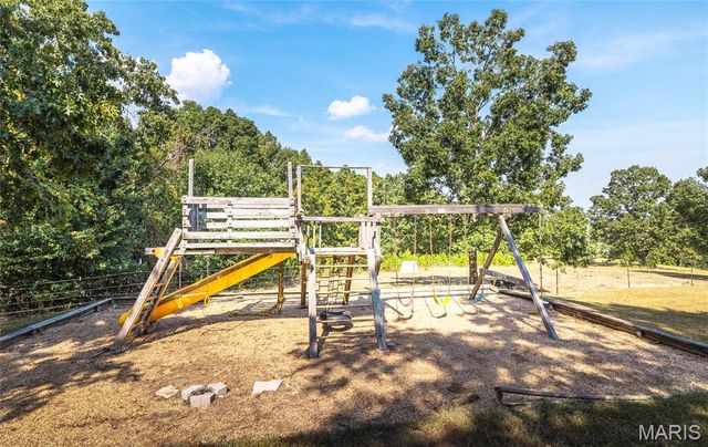 7918 Bradford Pear Ln., Patton, MO 63662