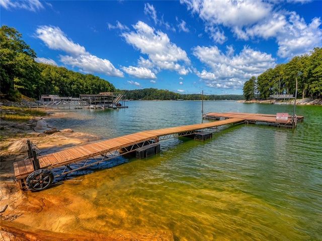 5863 Bay View Drive, Buford, GA 30518