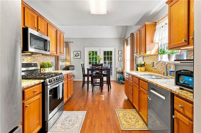 5863 Bay View Drive, Buford, GA 30518