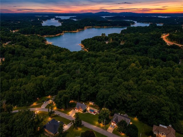 5863 Bay View Drive, Buford, GA 30518
