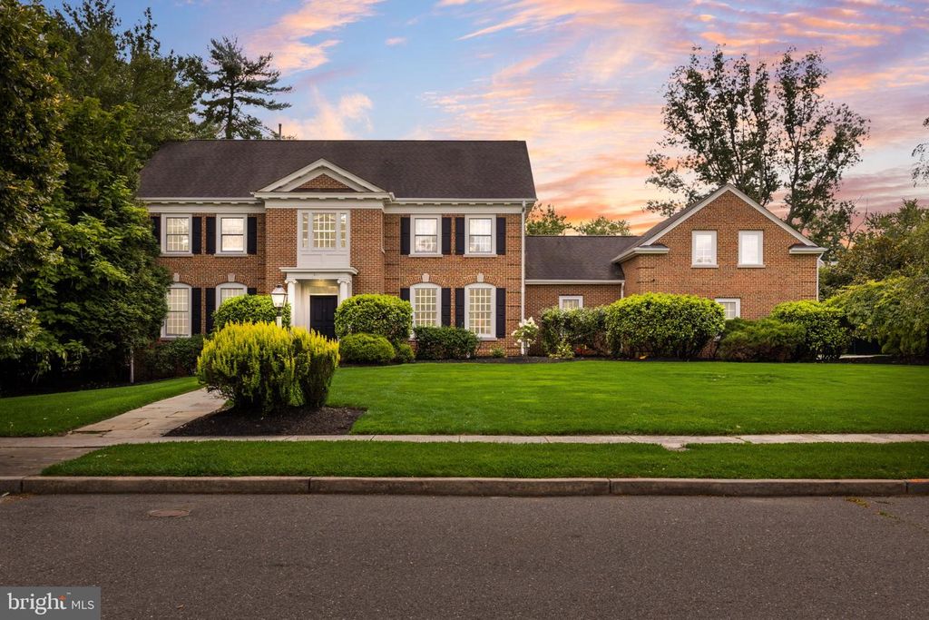 801 LOVELAND RD, Moorestown, NJ 08057 — exterior
