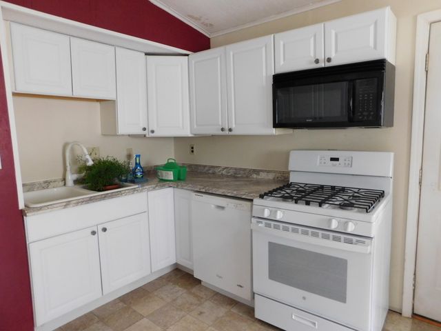 601 Peninsular Avenue, Grayling, MI 49738