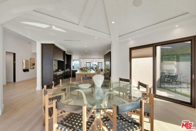3116 Elvido Drive, Los Angeles, CA 90049