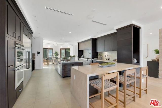 3116 Elvido Drive, Los Angeles, CA 90049