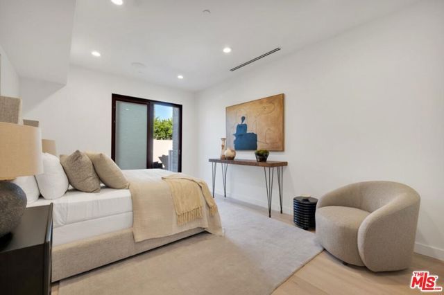 3116 Elvido Drive, Los Angeles, CA 90049