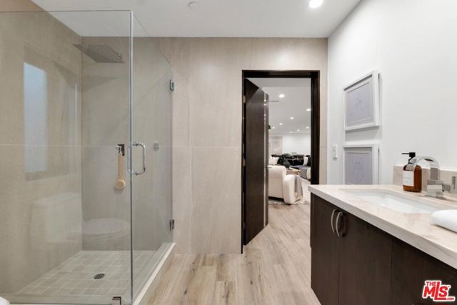 3116 Elvido Drive, Los Angeles, CA 90049
