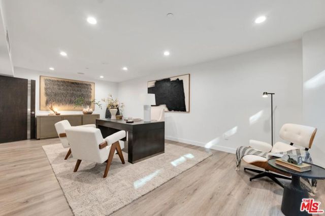 3116 Elvido Drive, Los Angeles, CA 90049