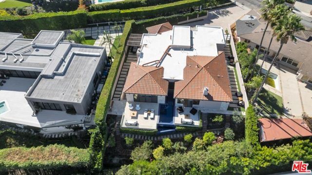 3116 Elvido Drive, Los Angeles, CA 90049