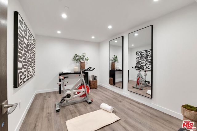 3116 Elvido Drive, Los Angeles, CA 90049