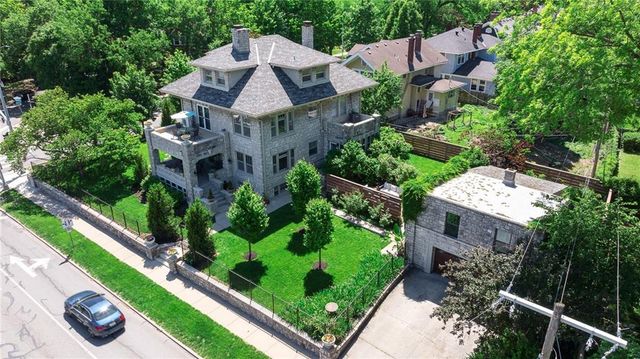 400 W 63rd Street, Kansas City, MO 64113