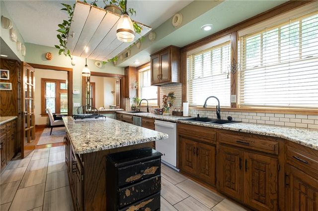 400 W 63rd Street, Kansas City, MO 64113