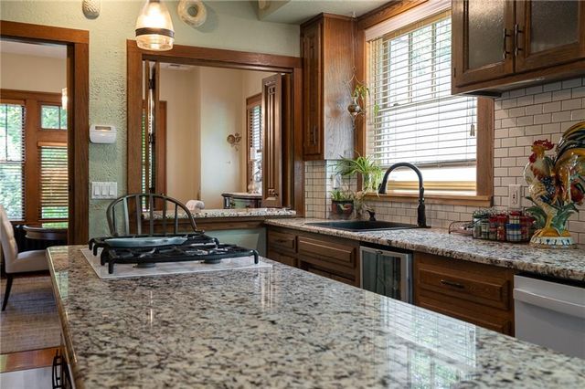 400 W 63rd Street, Kansas City, MO 64113