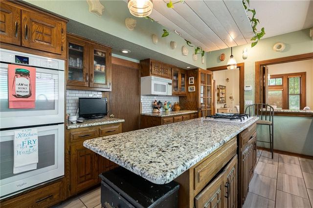 400 W 63rd Street, Kansas City, MO 64113