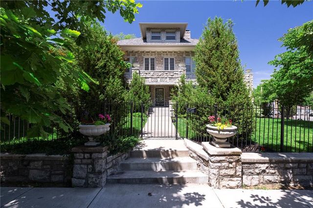 400 W 63rd Street, Kansas City, MO 64113