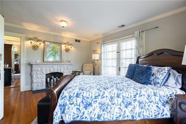 400 W 63rd Street, Kansas City, MO 64113