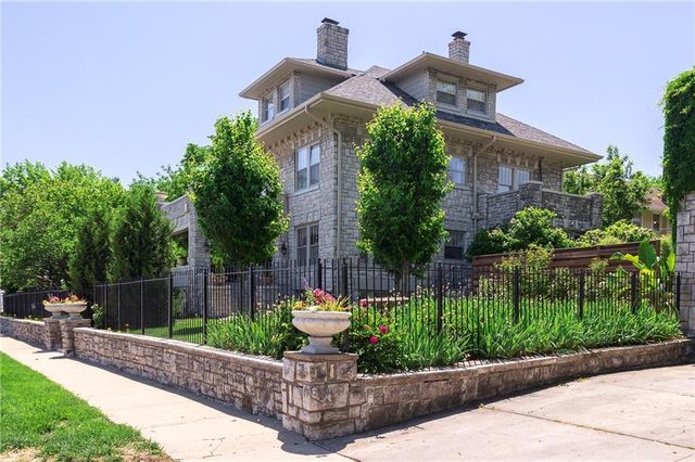 400 W 63rd Street, Kansas City, MO 64113