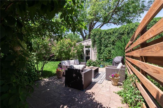 400 W 63rd Street, Kansas City, MO 64113