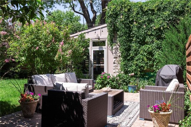 400 W 63rd Street, Kansas City, MO 64113