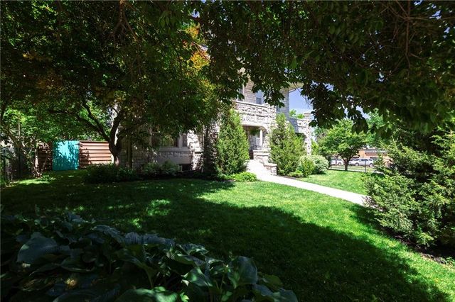 400 W 63rd Street, Kansas City, MO 64113
