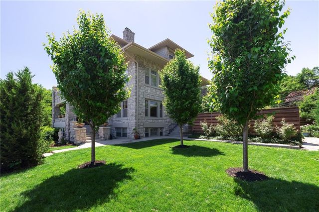 400 W 63rd Street, Kansas City, MO 64113