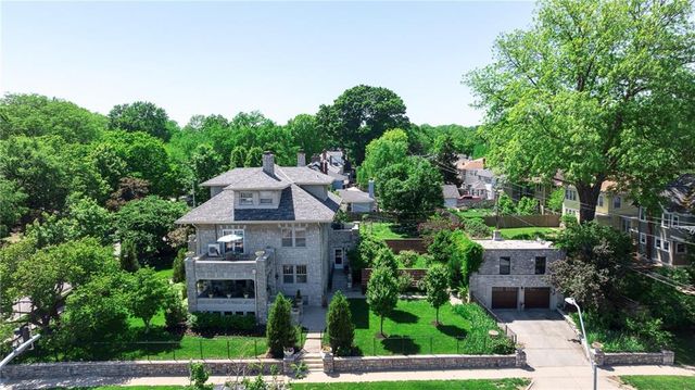 400 W 63rd Street, Kansas City, MO 64113