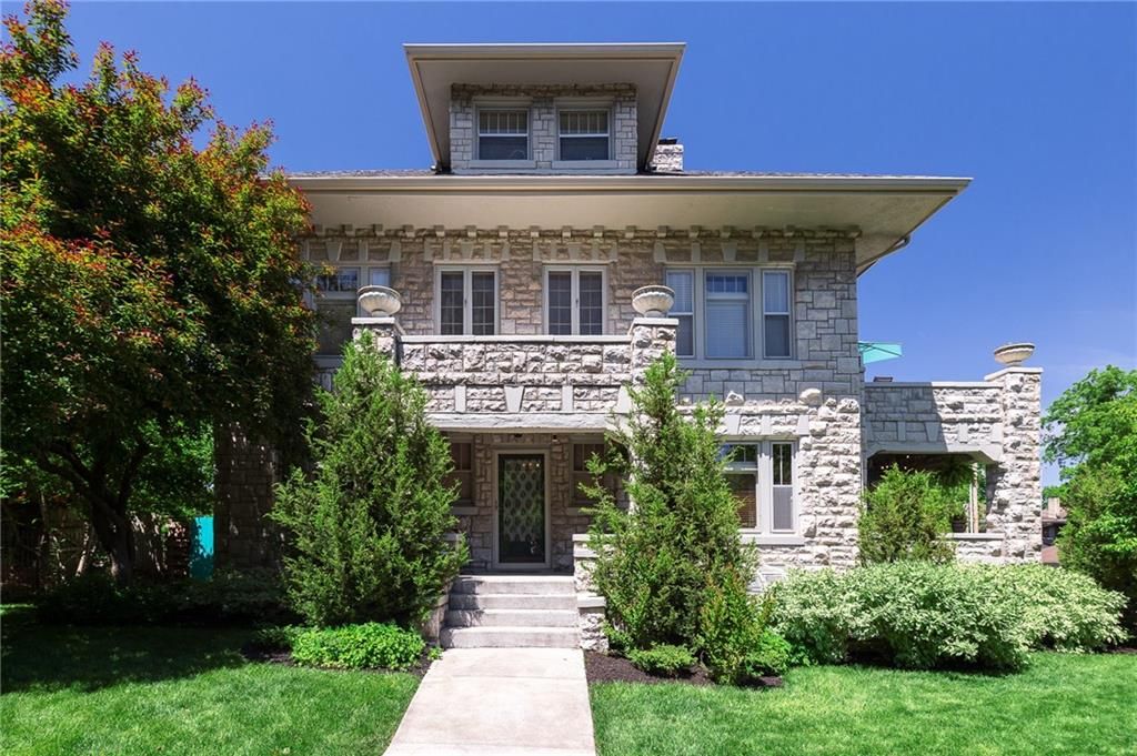 400 W 63rd Street, Kansas City, MO 64113