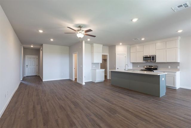 1721 Elm Circle, Tuttle, OK 73089
